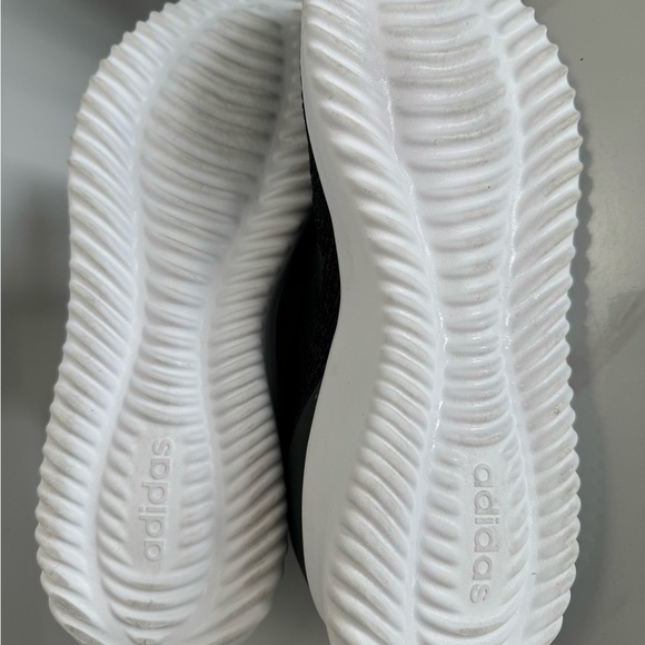 EUC Adidas Ultimafusion Cloudfoam Ladies 9.5 - Picture 6 of 9